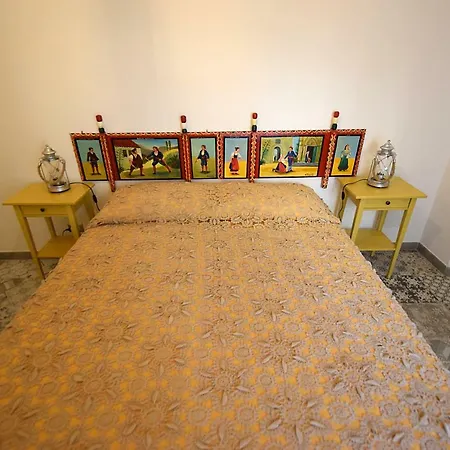 Zu Mariu Bed & Breakfast